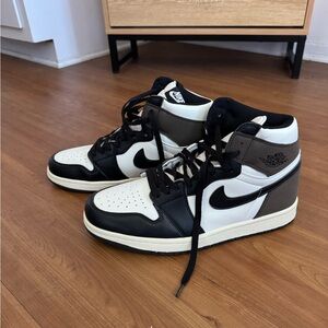 Jordan 1 Retro High Dark Mocha